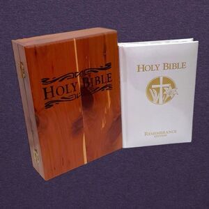 Vtg Holy Bible KJV White Leather Cedar Box Union Remembrance Edition UAW